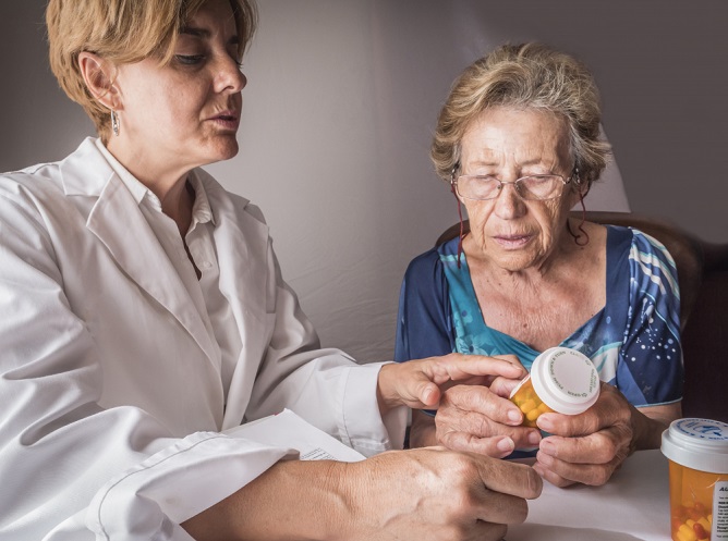 senior-care-tips-for-managing-medications
